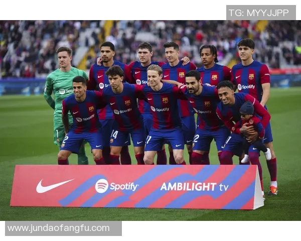 全球足球三大球星排名盘点及各自巅峰表现分析